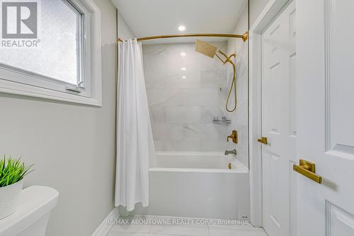 1386 Grosvenor Street, Oakville, ON - Indoor Photo Showing Bathroom