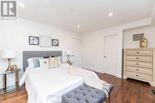 2676 Thorn Lodge Drive, Mississauga, ON - Indoor Photo Showing Bedroom