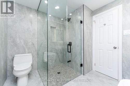 2676 Thorn Lodge Drive, Mississauga, ON - Indoor Photo Showing Bathroom