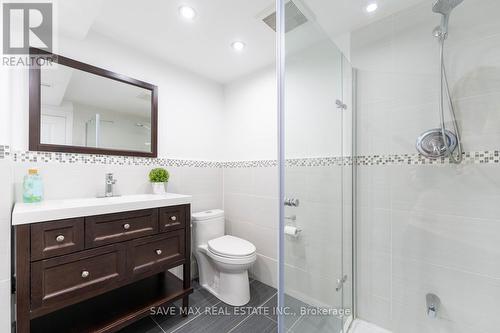2676 Thorn Lodge Drive, Mississauga, ON - Indoor Photo Showing Bathroom