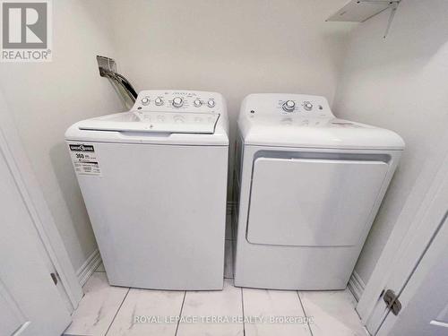 540 Goldenrod Lane, Kitchener, ON - Indoor Photo Showing Laundry Room