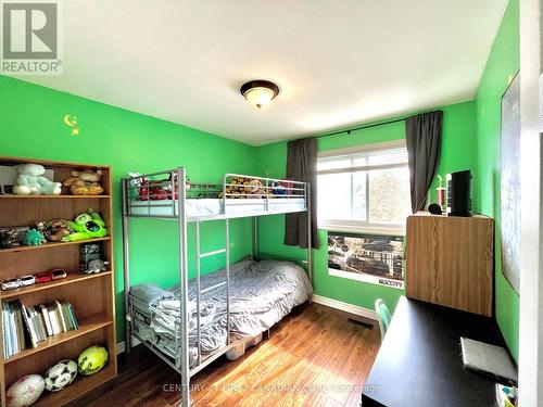 44 - 711 Osgoode Drive, London, ON - Indoor Photo Showing Bedroom
