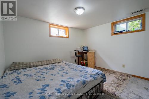 155 Massey Avenue N, Kitchener, ON - Indoor Photo Showing Bedroom