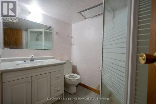 155 Massey Avenue N, Kitchener, ON - Indoor Photo Showing Bathroom