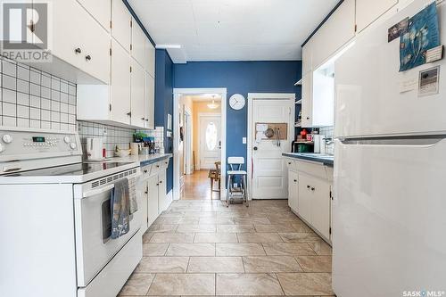 502 10Th Street E, Saskatoon, SK - Indoor Photo Showing Kitchen