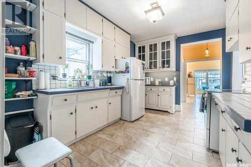 502 10Th Street E, Saskatoon, SK - Indoor Photo Showing Kitchen