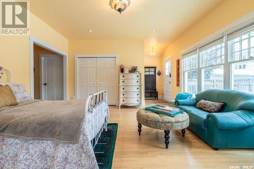 502 10Th Street E, Saskatoon, SK - Indoor Photo Showing Bedroom