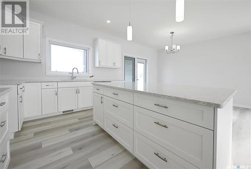 7 2330 Morsky Drive, Estevan, SK - Indoor Photo Showing Kitchen