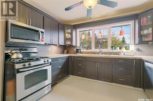 106 Pappas Crescent, Regina, SK - Indoor Photo Showing Kitchen With Double Sink
