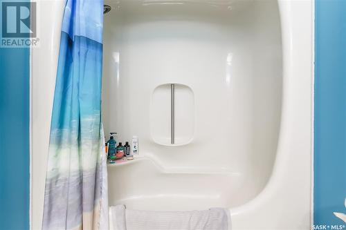 106 Pappas Crescent, Regina, SK - Indoor Photo Showing Bathroom