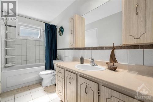 1900 Vista Avenue, Ottawa, ON - Indoor Photo Showing Bathroom