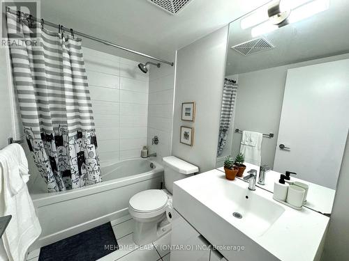 953 - 151 Dan Leckie Way, Toronto, ON - Indoor Photo Showing Bathroom