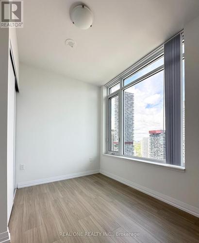 3419 - 50 Dunfield Avenue, Toronto, ON - Indoor Photo Showing Other Room