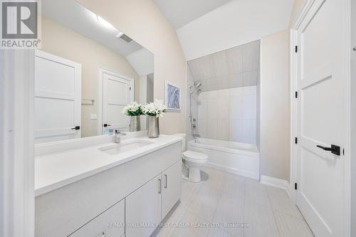 732 Hillview Crescent, Pickering, ON - Indoor Photo Showing Bathroom