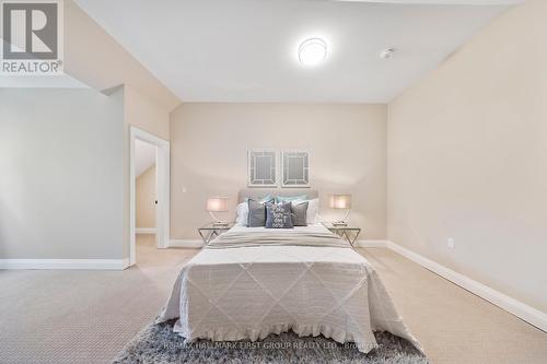 732 Hillview Crescent, Pickering, ON - Indoor Photo Showing Bedroom