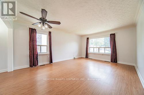 39 Rockport Crescent, Richmond Hill, ON - Indoor Photo Showing Other Room