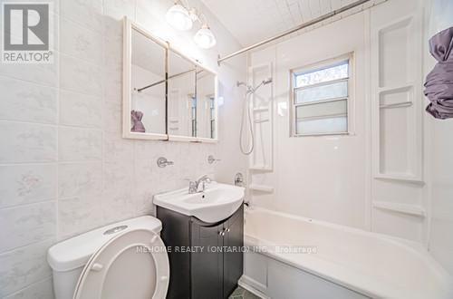 39 Rockport Crescent, Richmond Hill, ON - Indoor Photo Showing Bathroom