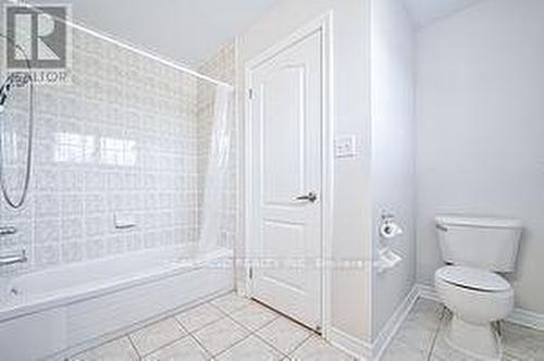 39 Roy Rainey Avenue, Markham, ON - Indoor Photo Showing Bathroom