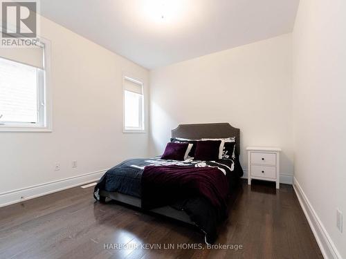 183 Maurier Boulevard, Vaughan, ON - Indoor Photo Showing Bedroom