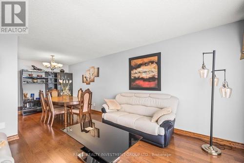 1485 Kenilworth Crescent, Oakville, ON - Indoor Photo Showing Living Room