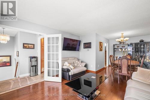 1485 Kenilworth Crescent, Oakville, ON - Indoor Photo Showing Living Room