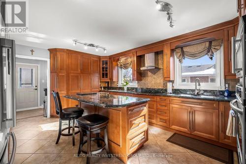 1485 Kenilworth Crescent, Oakville, ON - Indoor Photo Showing Kitchen