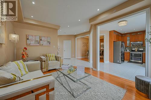 34 Seahorse Avenue, Brampton, ON - Indoor Photo Showing Living Room