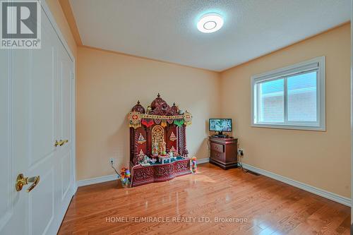34 Seahorse Avenue, Brampton, ON - Indoor Photo Showing Other Room
