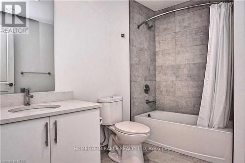 907 - 181 King Street S, Waterloo, ON - Indoor Photo Showing Bathroom