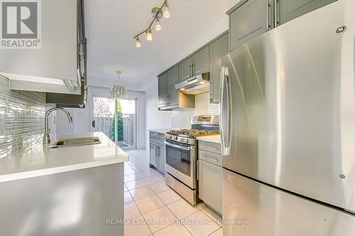 42 - 104 Frances Avenue, Hamilton, ON - Indoor Photo Showing Kitchen With Stainless Steel Kitchen With Upgraded Kitchen