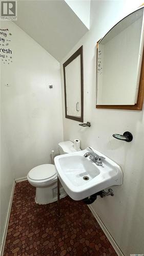 1434 13Th Street W, Prince Albert, SK - Indoor Photo Showing Bathroom