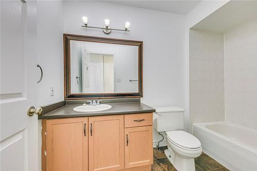 104 Frances Avenue|Unit #42, Stoney Creek, ON - Indoor Photo Showing Bathroom