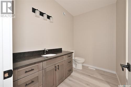 10 2330 Morsky Drive, Estevan, SK - Indoor Photo Showing Bathroom