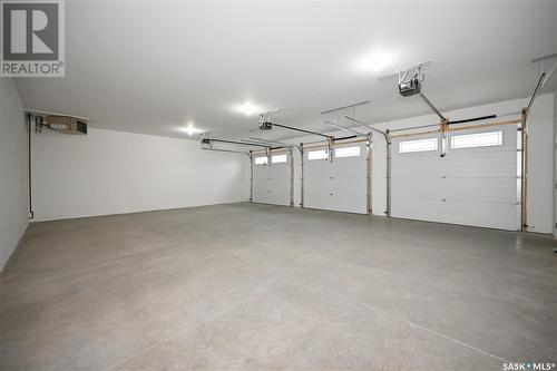 10 2330 Morsky Drive, Estevan, SK - Indoor Photo Showing Garage