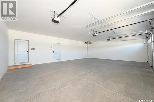 10 2330 Morsky Drive, Estevan, SK - Indoor Photo Showing Garage