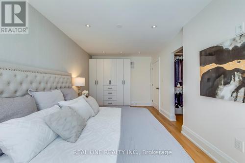 393 Summerhill Avenue, Toronto, ON - Indoor Photo Showing Bedroom