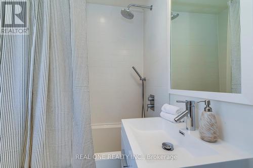 393 Summerhill Avenue, Toronto, ON - Indoor Photo Showing Bathroom