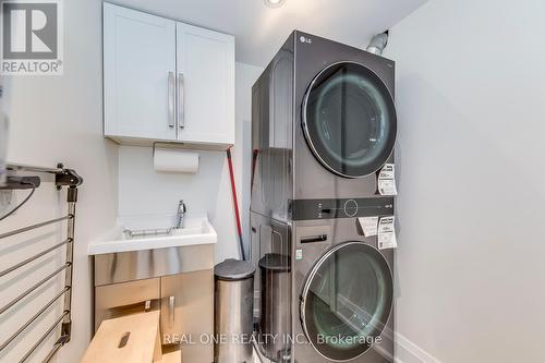 393 Summerhill Avenue, Toronto, ON - Indoor Photo Showing Laundry Room