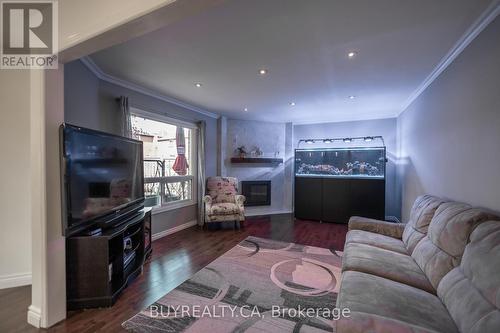 14 Shadywood Road, Brampton, ON - Indoor Photo Showing Living Room