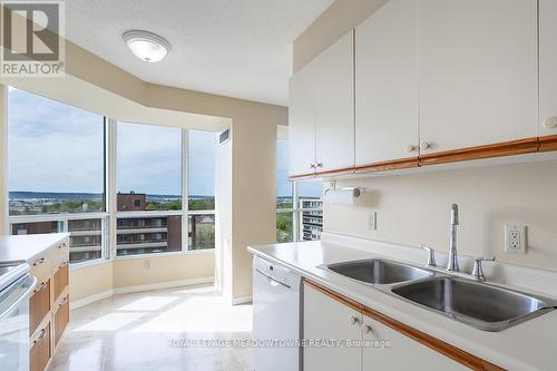 1405 - 100 Millside Drive, Milton, ON - Indoor Photo Showing Kitchen With Double Sink