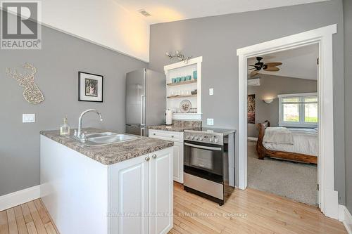 1833* King Road, Burlington, ON - Indoor Photo Showing Kitchen With Double Sink