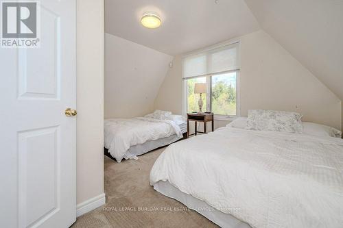 1833* King Road, Burlington, ON - Indoor Photo Showing Bedroom