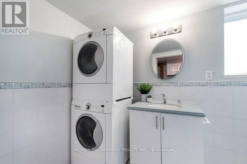 164 Dundas Street E, Hamilton, ON - Indoor Photo Showing Laundry Room