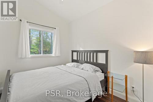 281 Stewart Lake Road, Georgian Bay, ON - Indoor Photo Showing Bedroom