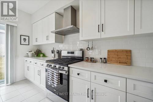 146 Starwood Drive, Guelph, ON - Indoor Photo Showing Kitchen