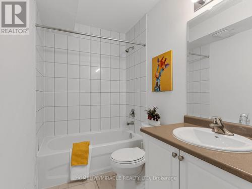 66 - 383 Dundas Street E, Hamilton, ON - Indoor Photo Showing Bathroom