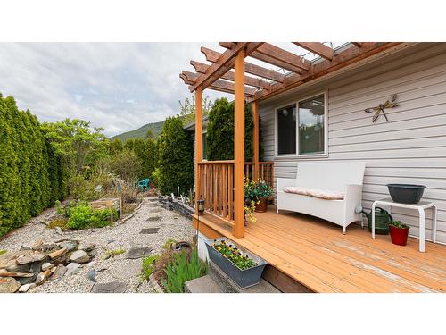 28 - 724 Devon Street, Creston, BC - Outdoor With Deck Patio Veranda With Exterior