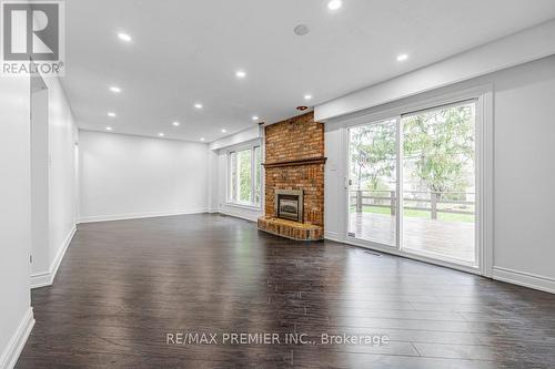 118 Crawforth Street, Whitby, ON - Indoor Photo Showing Living Room With Fireplace