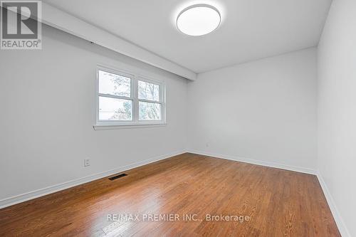 118 Crawforth Street, Whitby, ON - Indoor Photo Showing Other Room