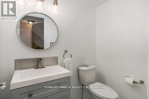 66 Hutton Place, Clarington, ON - Indoor Photo Showing Bathroom